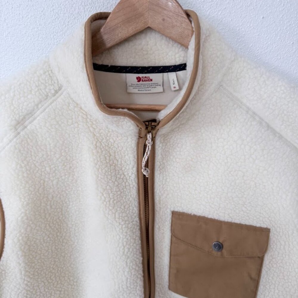 Fjallraven Vardag Pile Fleece Vest Full Zip Cream White Chest Pocket Mens XL - Picture 3 of 4